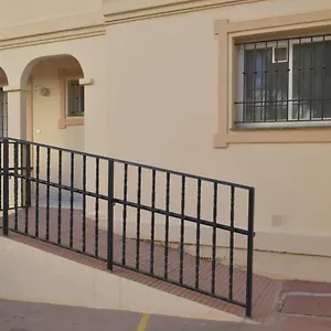 carihuela-un-dormitorio-junto-al-mar.hotelsinnerja.org/
